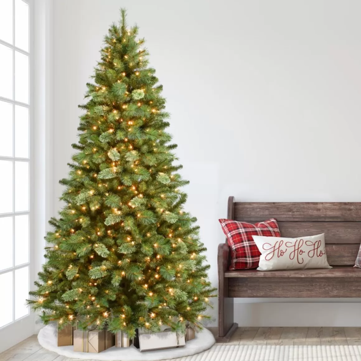 Puleo International 7.5' Pre-Lit Teton Pine Artificial Christmas Tree - 600 Clear Lights