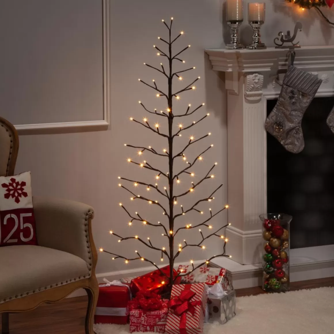 Gerson 5-Ft Electric 2D Tree W/White Led Lights & Outdoor Adapter