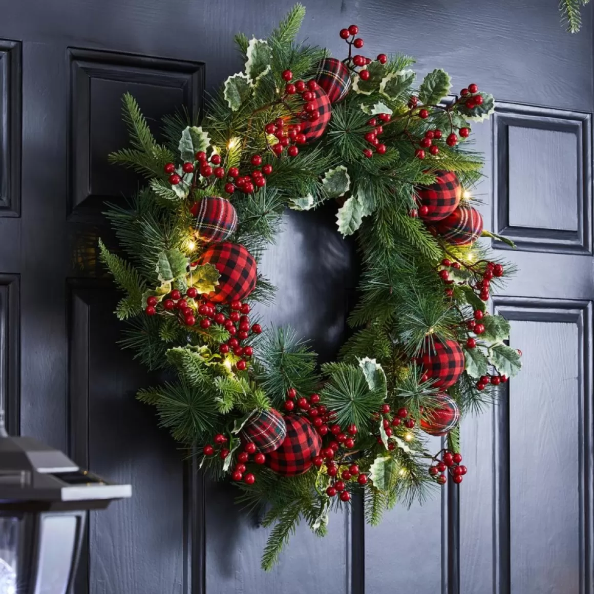 Glitzhome 24" D Ornament Berry Holly Pine Wreath With Lights