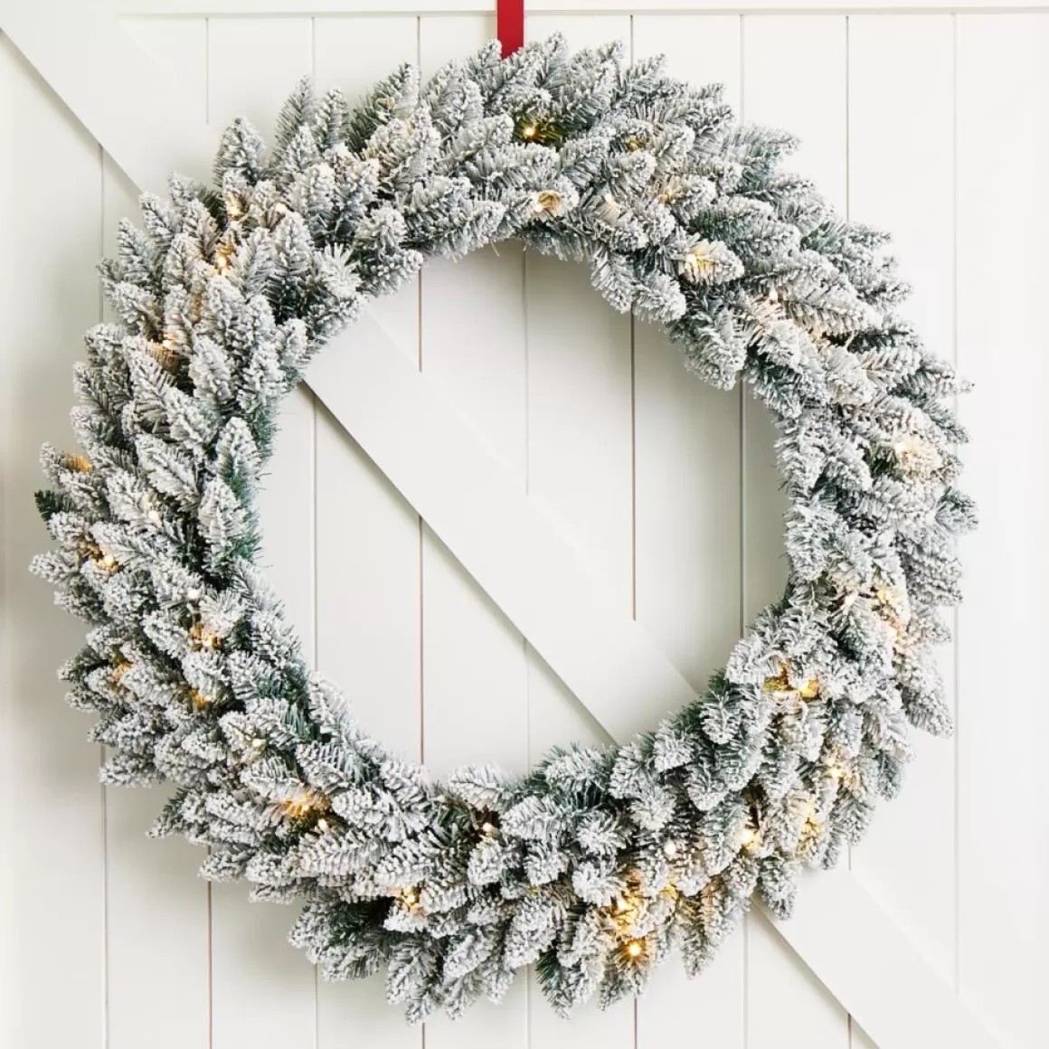 Glitzhome 36" D Oversized Pre-Lit Snow Flocked Christmas Wreath