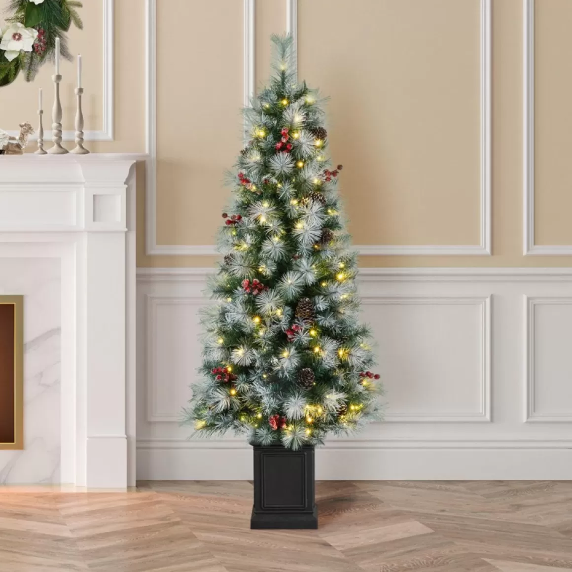 Glitzhome 5Ft Pre-Lit Artificial Christmas Porch Tree With Pinecones