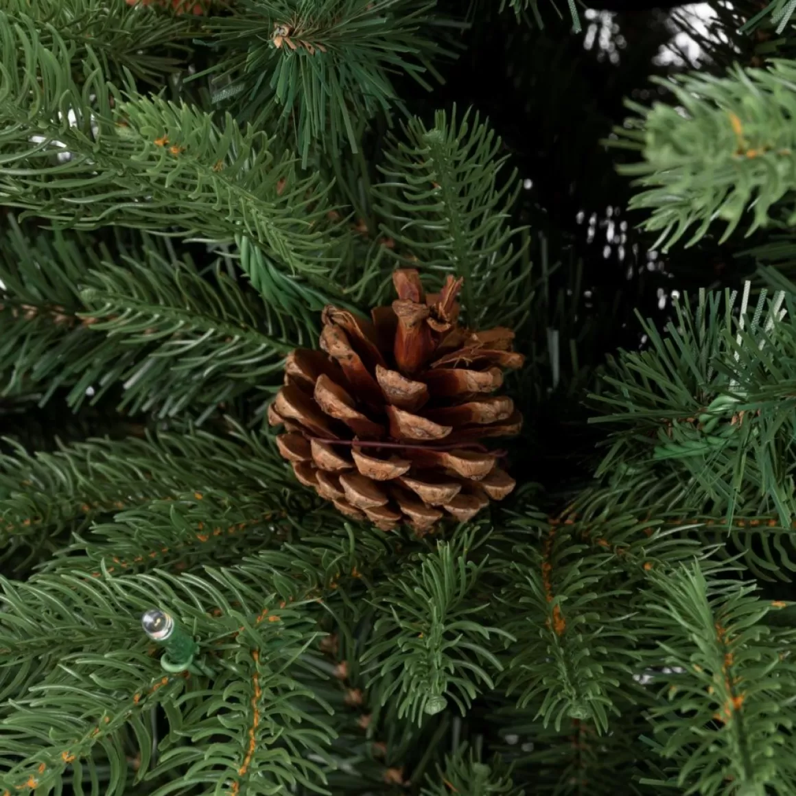 Glitzhome 7.5Ft Pre-Lit Green Fir Artificial Christmas Tree W/ 500 Led