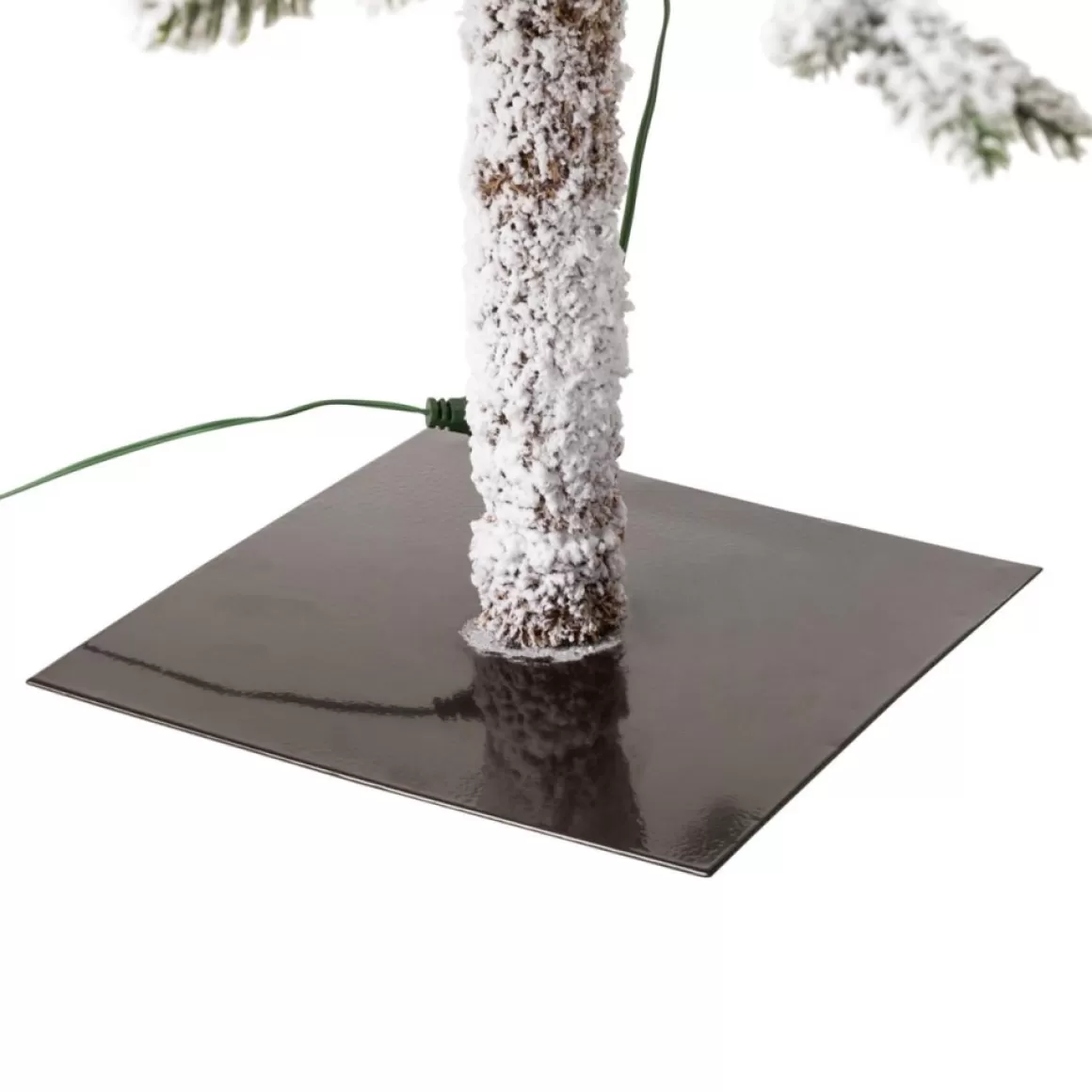 Glitzhome 7Ft. Deluxe Pre-Lit Pine Artificial Christmas Tree W/ Lights