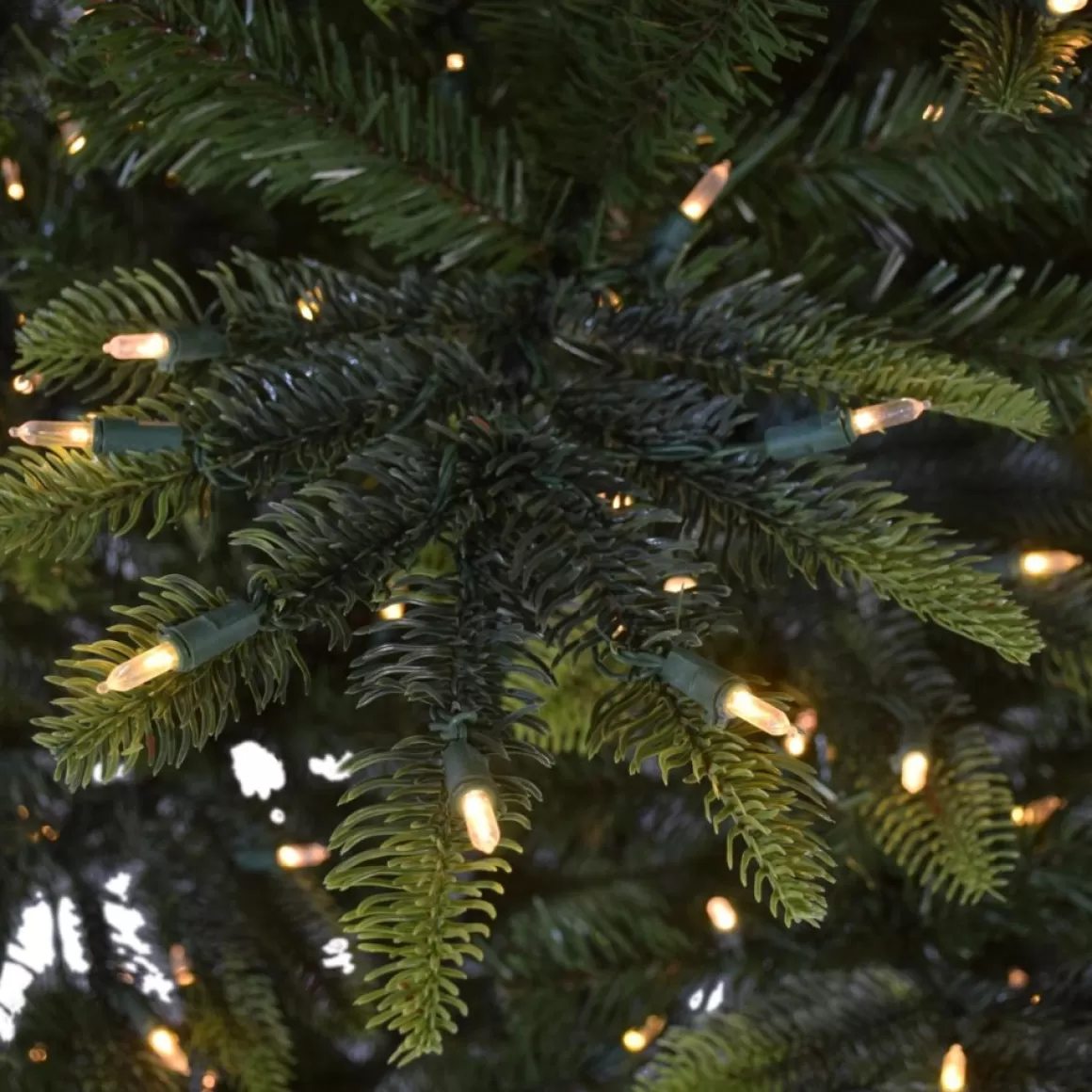 Puelo International Puleo International 7.5' Color Select Pre-Lit Aspen Green Fir Tree