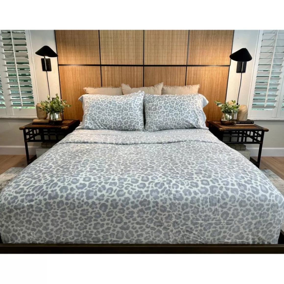 Warm & Cozy Glitter Hem Plush Sheet Set With Extra Pillowcases