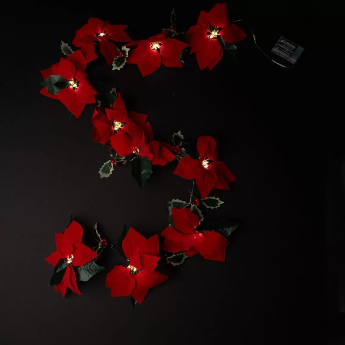 Winter Lane 6' Lighted Poinsettia Garland With 6-Hour Timer