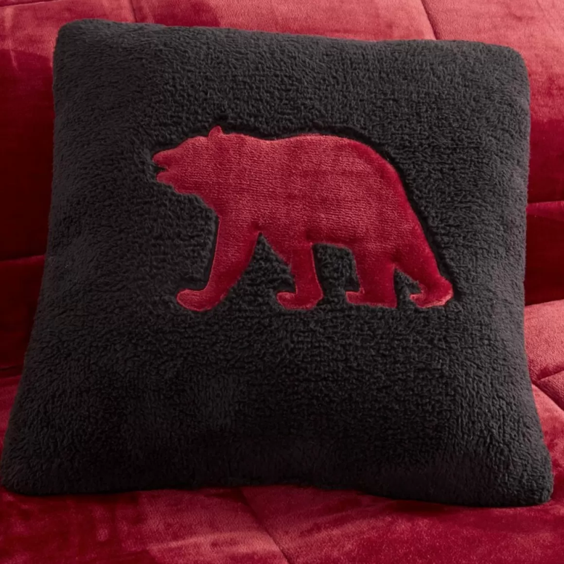 Woolrich Alton 3-Piece Red/Black Plush To Sherpa Twin Comforter Set